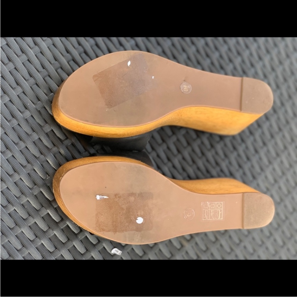 Tory Burch Women's INES 80mm Wedge Sandal. In great condition. - Picture 5 of 6